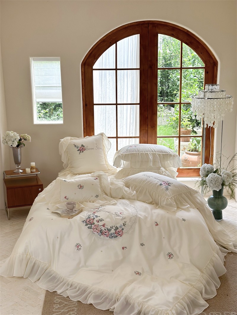 Home Textiles France - 100%Egyptian Cotton Floral Embroidery Double Queen