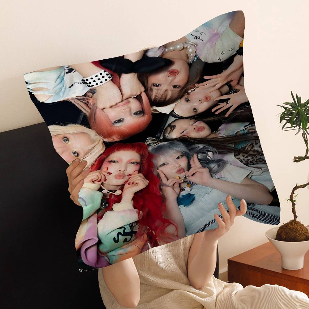 Kpop XG Group Cushion Cover Ca - Home Textiles Group avis et prix